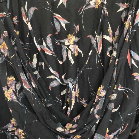 Flash sale 🔥 Free People open back long sleeve! - Picture 3 of 5